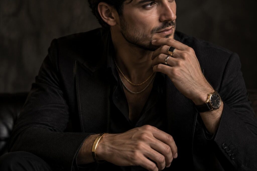 découvrez les tendances des bijoux homme de luxe et les marques incontournables pour choisir des pièces élégantes, raffinées et intemporelles.